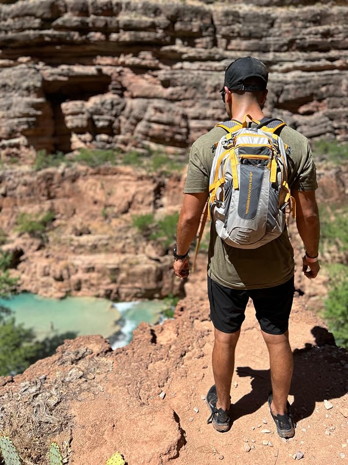 ALPS Mountaineering Gray/Apricot, 15L - Image 8