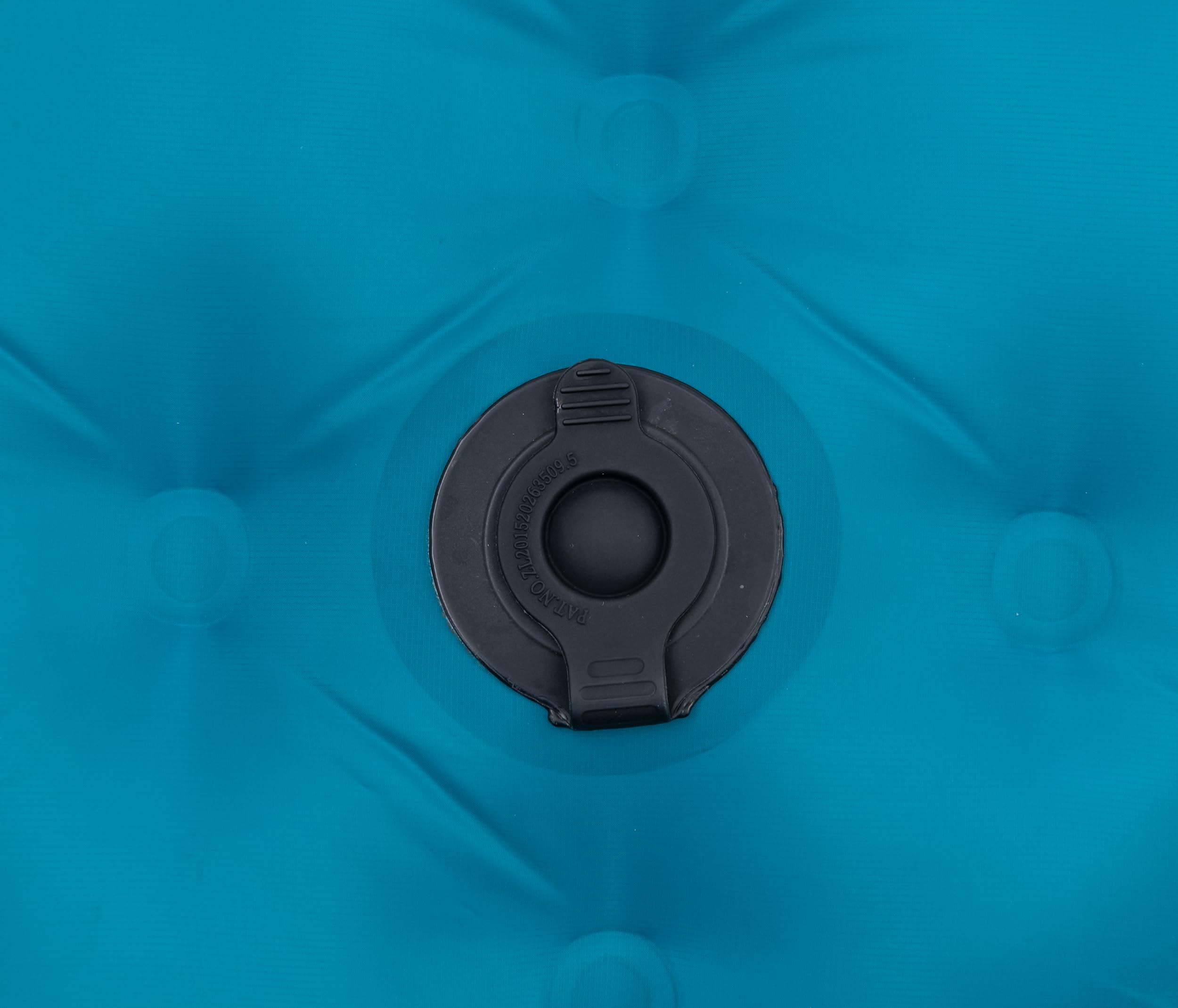 ALPS Mountaineering Trailblazer Insulated Sleeping Pad – Lightweight Backpacking Air Pad with R-Value 8, Cold-Weather Insulation, Compact Pack Size & Pump Sack for Camping and Backcountry Travel - Image 4