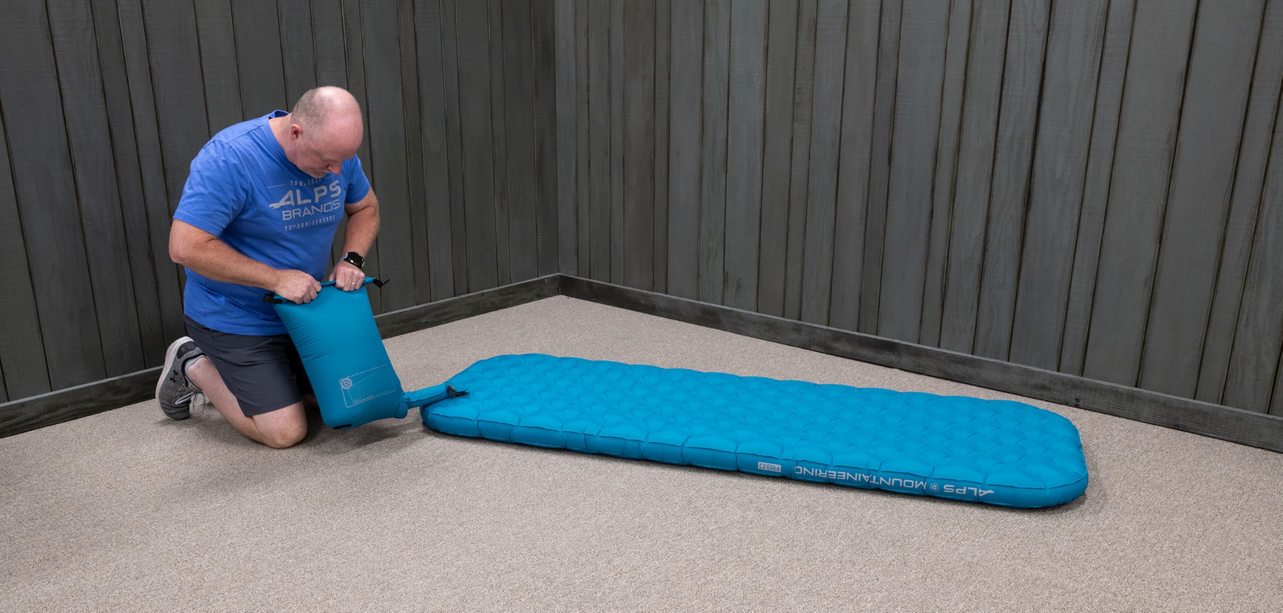 ALPS Mountaineering Trailblazer Insulated Sleeping Pad – Lightweight Backpacking Air Pad with R-Value 8, Cold-Weather Insulation, Compact Pack Size & Pump Sack for Camping and Backcountry Travel - Image 6