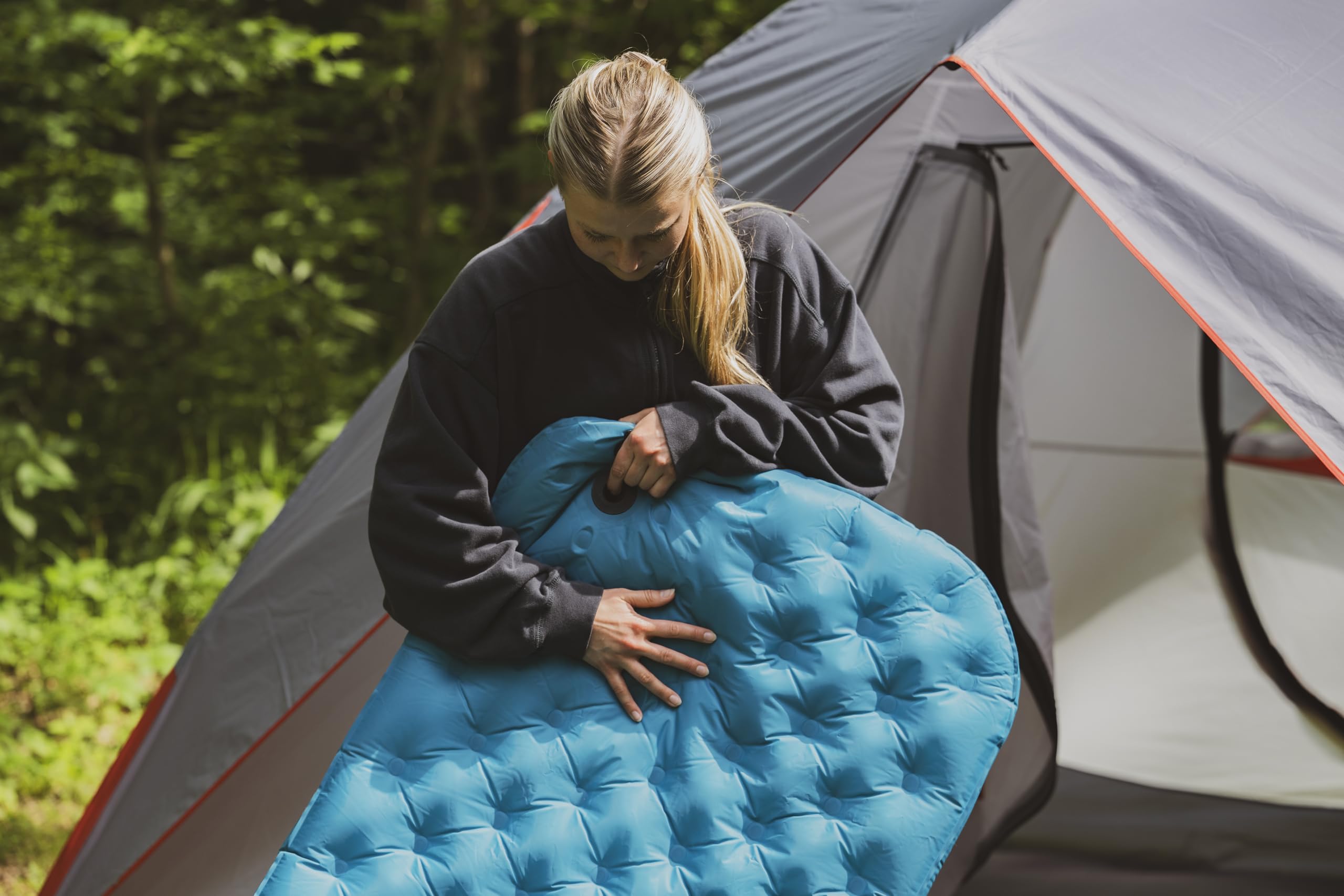 ALPS Mountaineering Trailblazer Insulated Sleeping Pad – Lightweight Backpacking Air Pad with R-Value 8, Cold-Weather Insulation, Compact Pack Size & Pump Sack for Camping and Backcountry Travel - Image 8