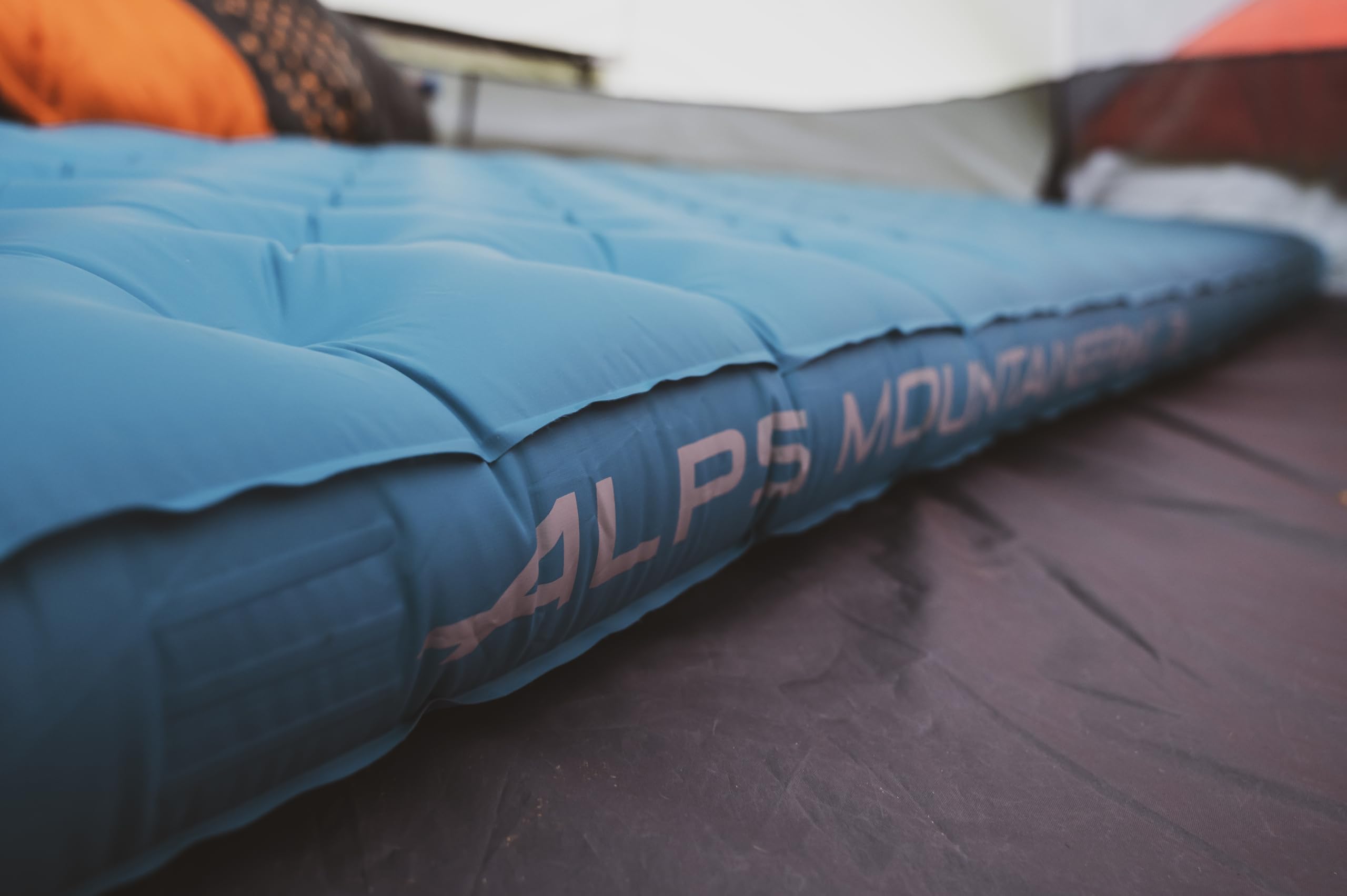 ALPS Mountaineering Trailblazer Insulated Sleeping Pad – Lightweight Backpacking Air Pad with R-Value 8, Cold-Weather Insulation, Compact Pack Size & Pump Sack for Camping and Backcountry Travel - Image 9